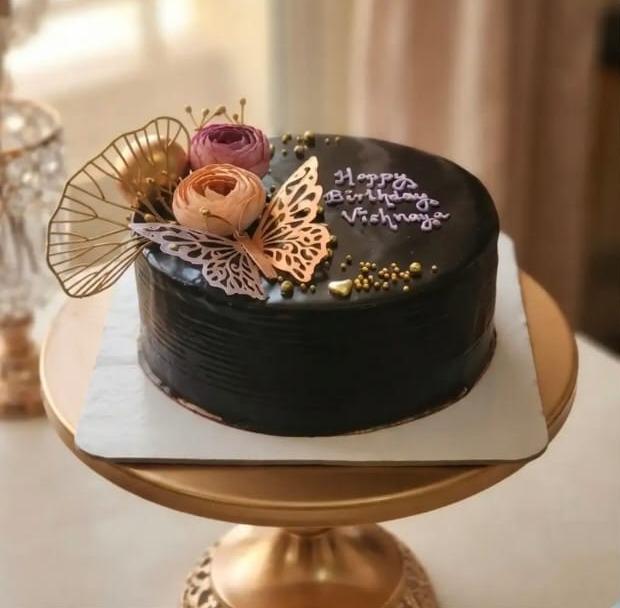 Cake shop near bismi hyper market palakkad,Luxury cakes and Desserts near bismi hyper market palakkad,Customised Cakes in palakkad,Neenuz Cakez 